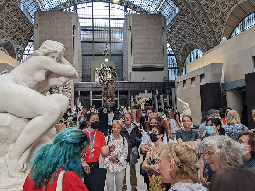 Les étudiant.e.s de médiation artistique et culturelle au Musée d’Orsay pour la Nuit européenne des musées 2022